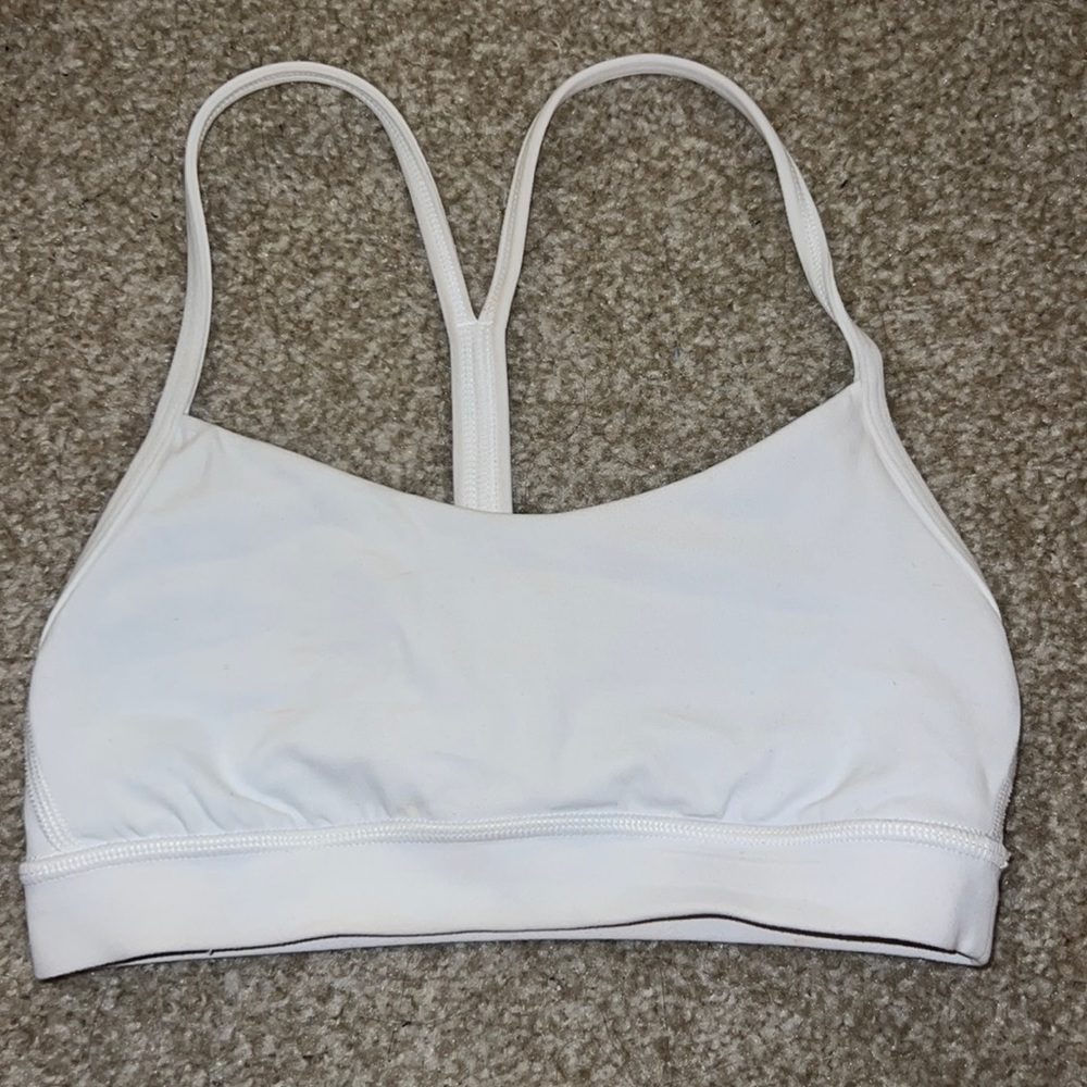 Lululemon Flow Y Bra Nulu
Light Support, A–C Cups
